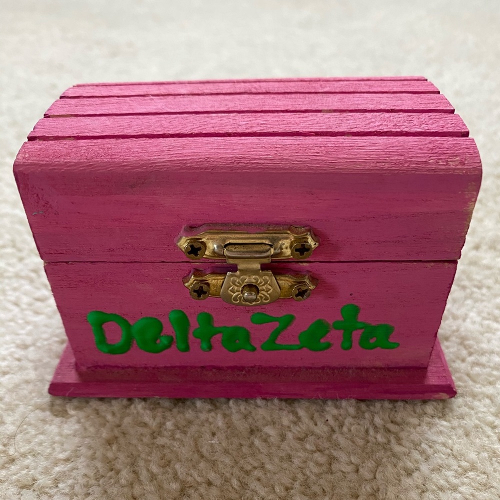 DZ pin box💫 perfect gift for current/new DZs!